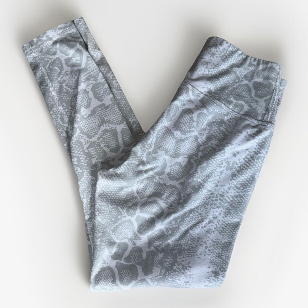 MTA Sport Women’s Gray Snakeskin Print Leggings Size Small Stretch Activewear